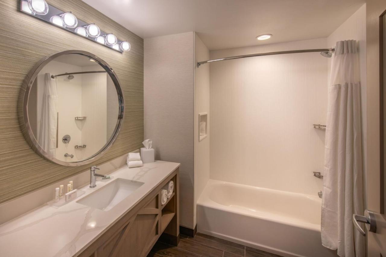 Hotel Courtyard By Marriott Jekyll Island Esterno foto